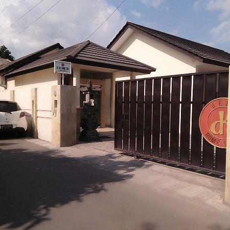 Deka Homestay Mataram Esterno foto
