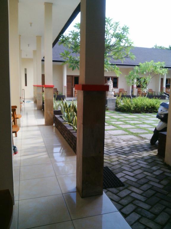 Deka Homestay Mataram Esterno foto