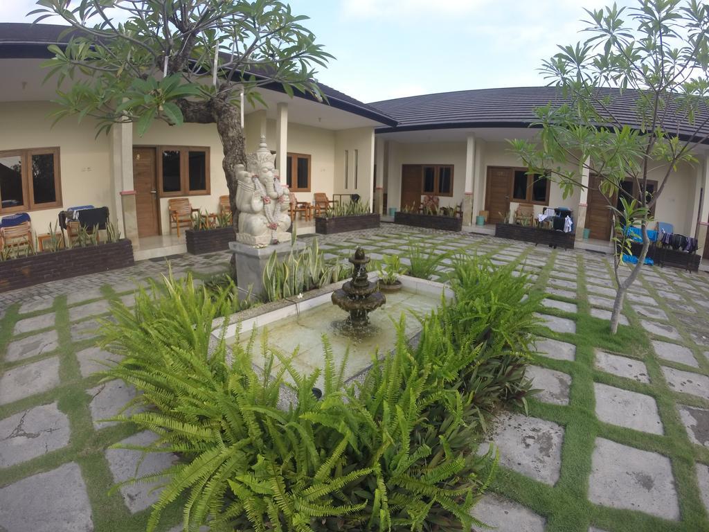 Deka Homestay Mataram Esterno foto