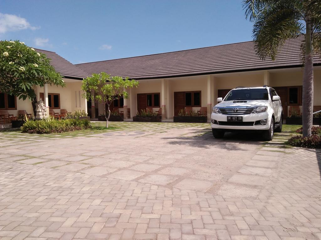 Deka Homestay Mataram Esterno foto