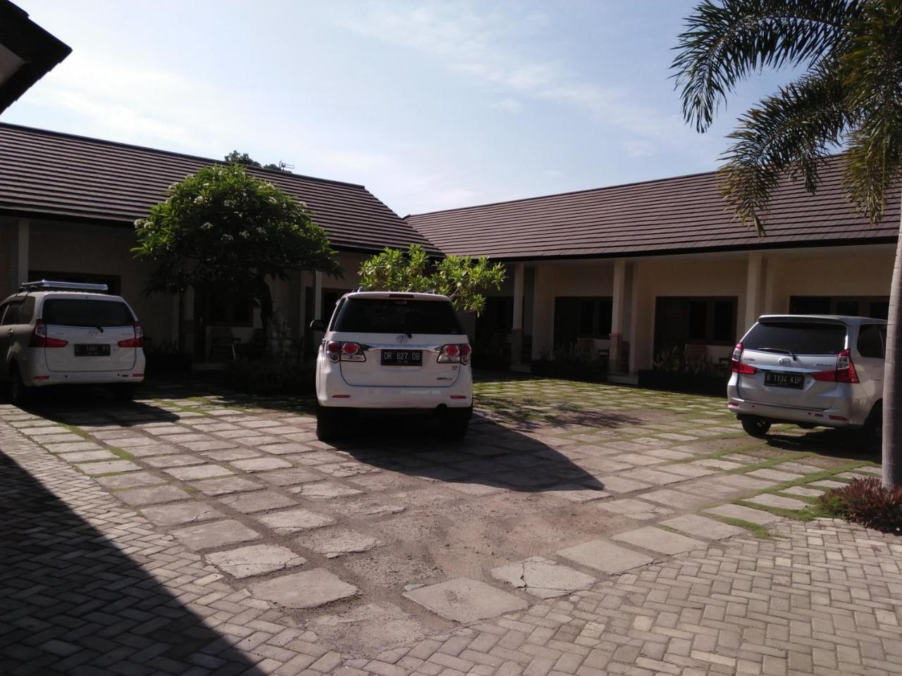 Deka Homestay Mataram Esterno foto